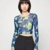 Monki Long Sleeved Top - Light Green/Blue