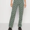 Monki Straight Leg Jeans - Green Medium Dusty