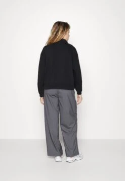 Monki Sweatshirt - Black 10 Monki Sweatshirt - Black -Monki Store f8fabd77e8424f64924957e0772ba4f0